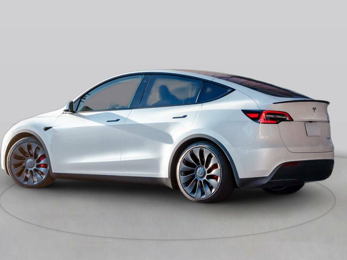 TESLA MODEL Y 2024 7SAYGDEF6RA282646 image